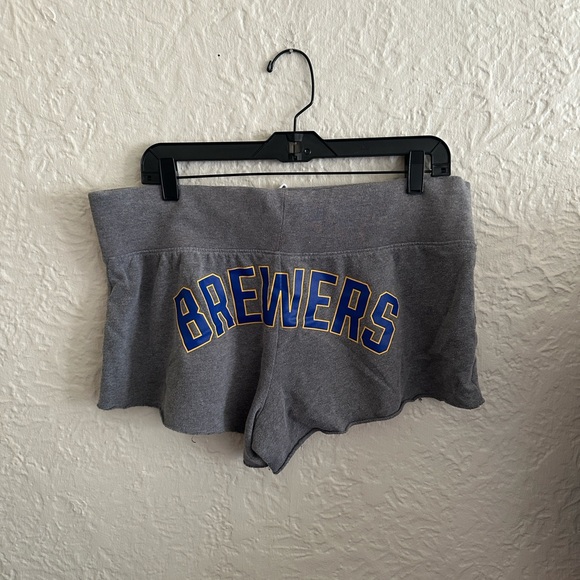 Victoria’s Secret Pink MLB Milwaukee Brewers Butt Logo Gray Sweat Shorts Large - Picture 1 of 7